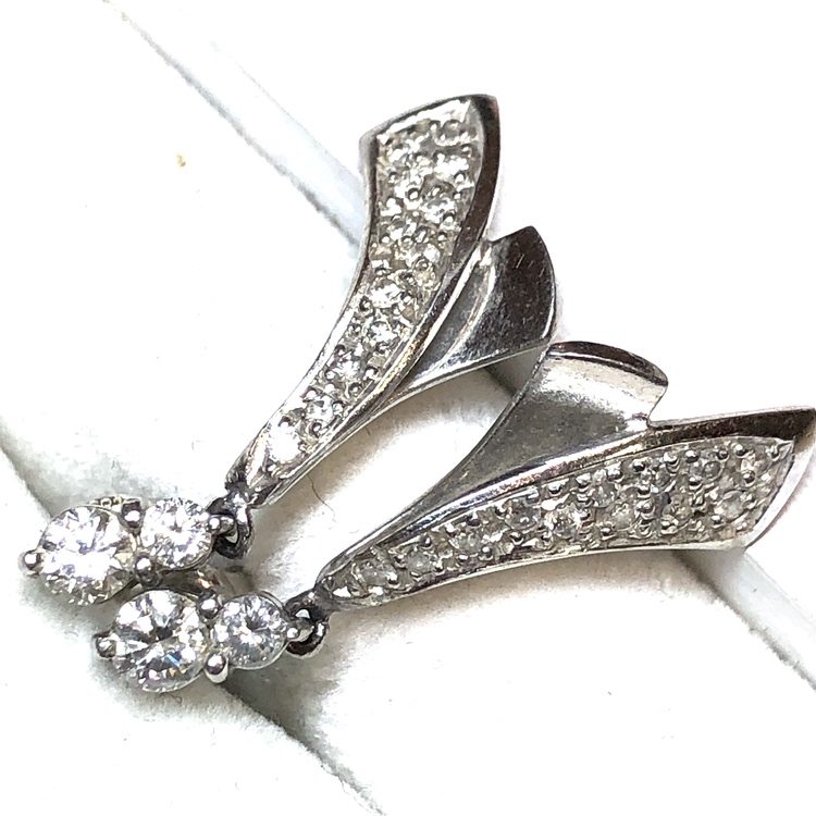 K18WG 18金ホワイトゴールド ダイヤモンド付き ピアス アクセサリー