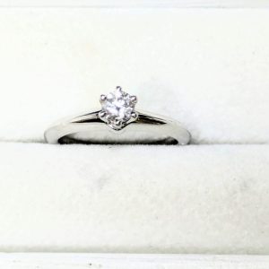 Tiffany ティファニー ソリティア ダイヤ0.52ct付き リングの