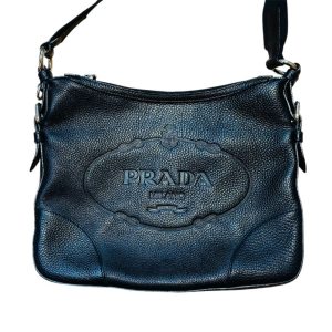 プラダ　レザー　ショルダーバッグ