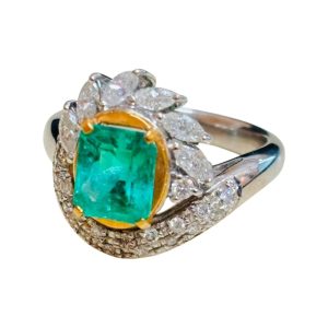 Pt900/K18　リング　エメラルド付き