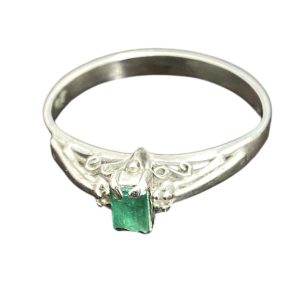 pt900　エメラルド付きリングのお買取り