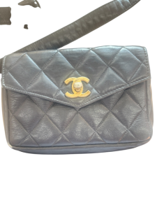 CHANEL バングル　ブレスレット　ターンロック　96年 CHANEL ココマーク ターンロック ラインストーン ブレスレット