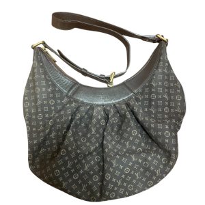 美品✨ ルイヴィトン　モノグラム　ポシェット　ガンジュ　ボディバッグ ポシェットガンジュ モノグラム ボディバッグ PVC レザー