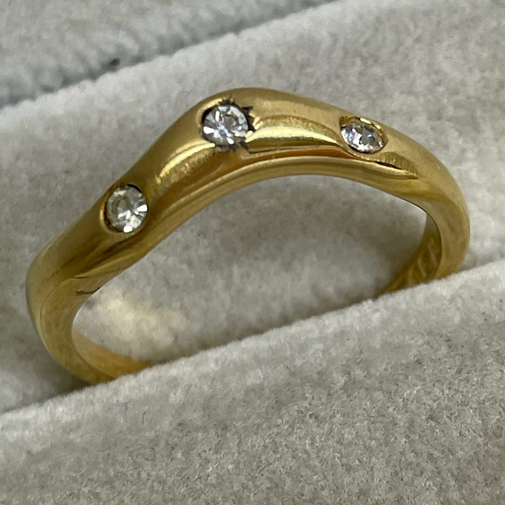 金プラチナの高価買取店| K18メレダイヤ付きリングの買取 | 柏市