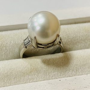 プラチナ900 パール＆ダイヤ　　指輪 南洋真珠/パール リング/指輪 10.2ミリ位 プラチナ900 PT900