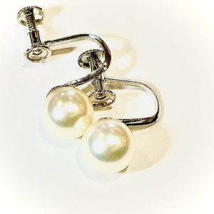 K14ホワイトゴールドの真珠イヤリング
