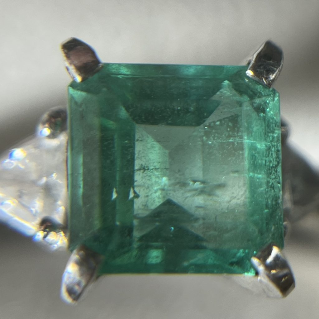 エメラルドリング Pt850 1.05ct