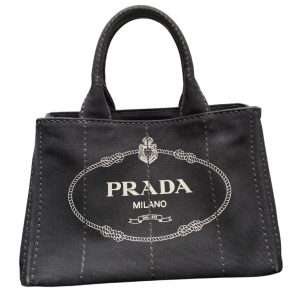 PRADA ブラック ナイロン バッグ　遺品整理 PRADA ブラック ナイロン バッグ 遺品整理
