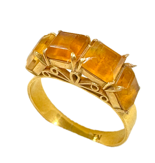 指輪　リング　アクセサリー　金　K18　18金　宝石　シトリン