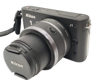 Nikon　J1 ミラーレス一眼デジタルカメラ