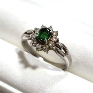 Pt900 プラチナ エメラルド メレダイヤ付き リング 指輪 アクセサリー