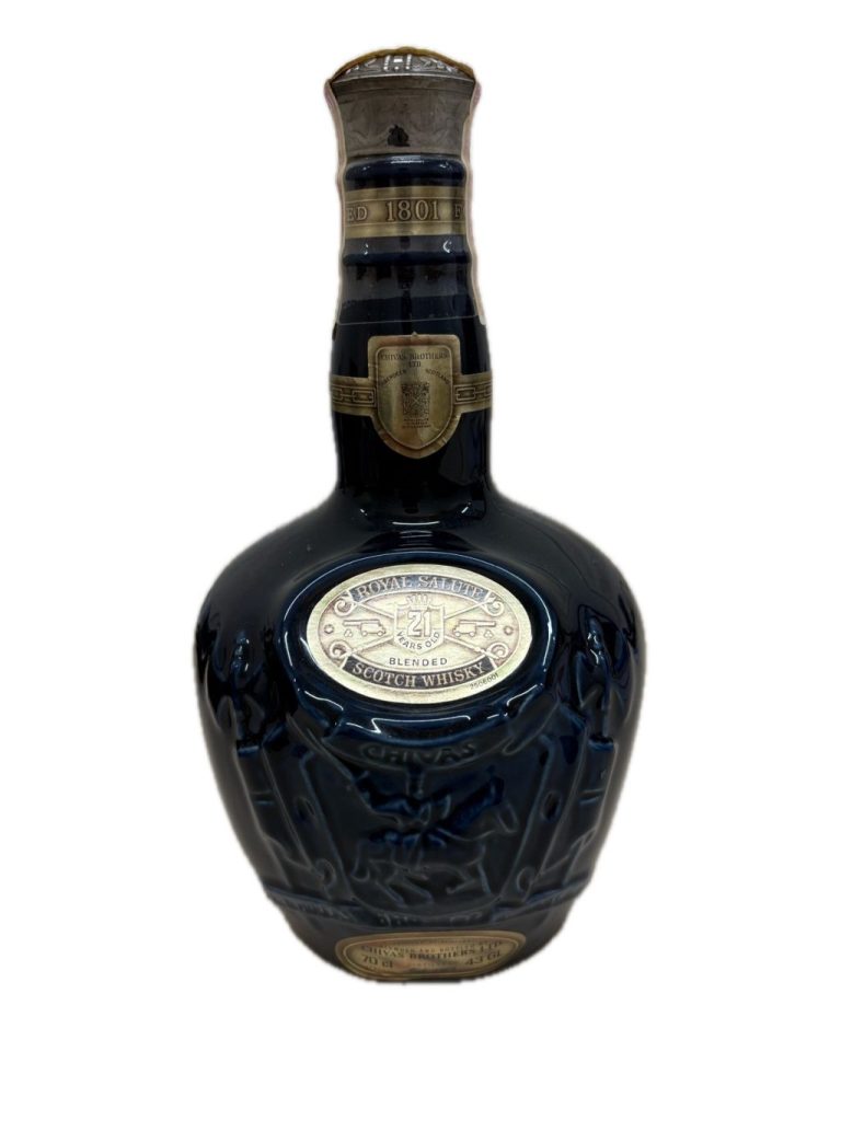 お酒　ウイスキー　ロイヤルサルート21年