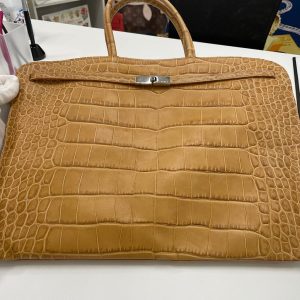 ブランド品の買取店| フルラ ハンドバックの買取| 我孫子市並木
