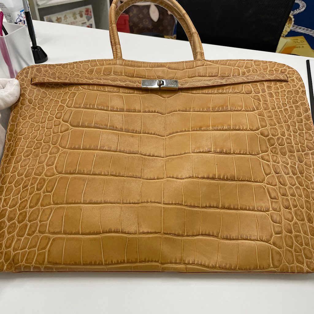 ブランド品の買取店| フルラ ハンドバックの買取| 我孫子市並木