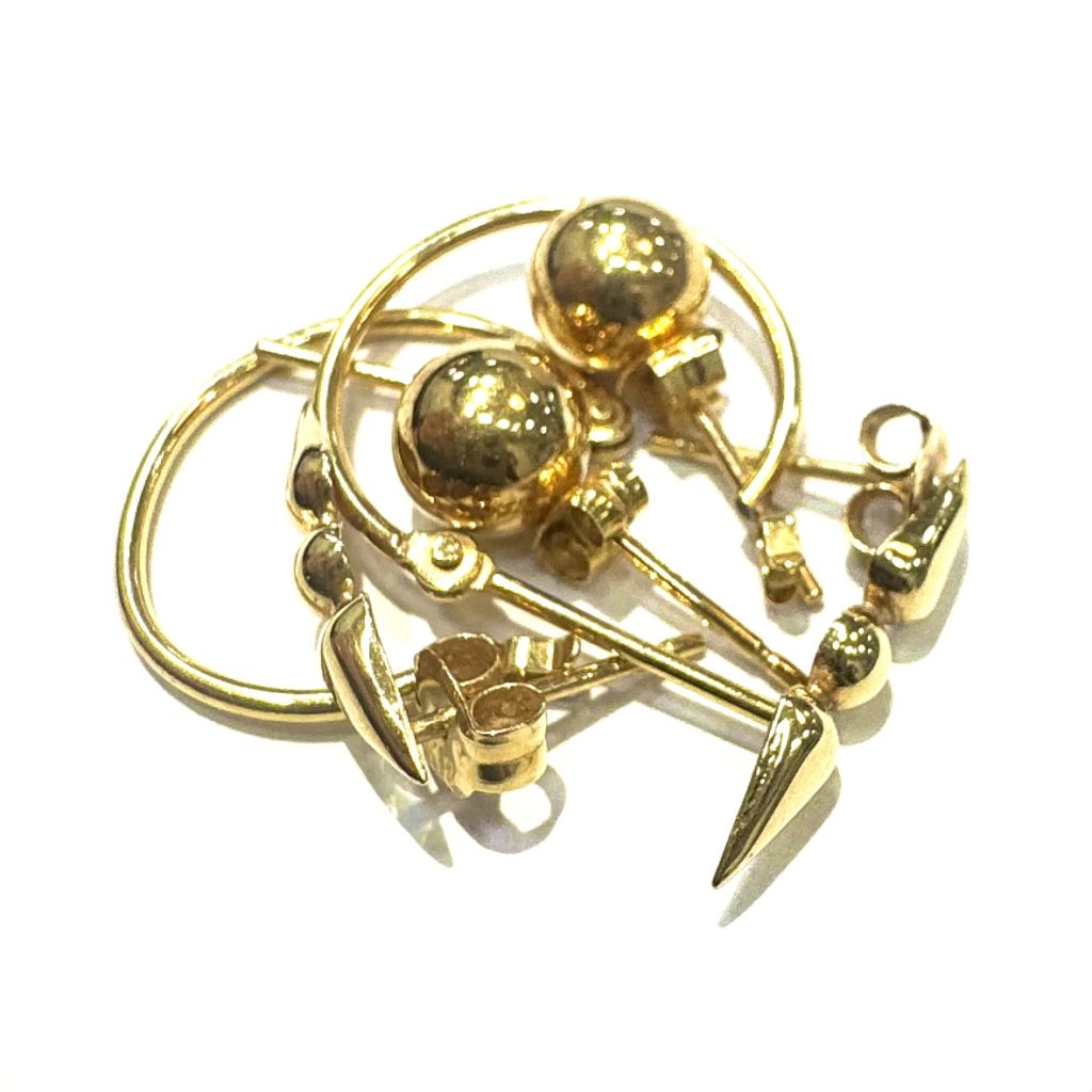 K18 18金 ピアス