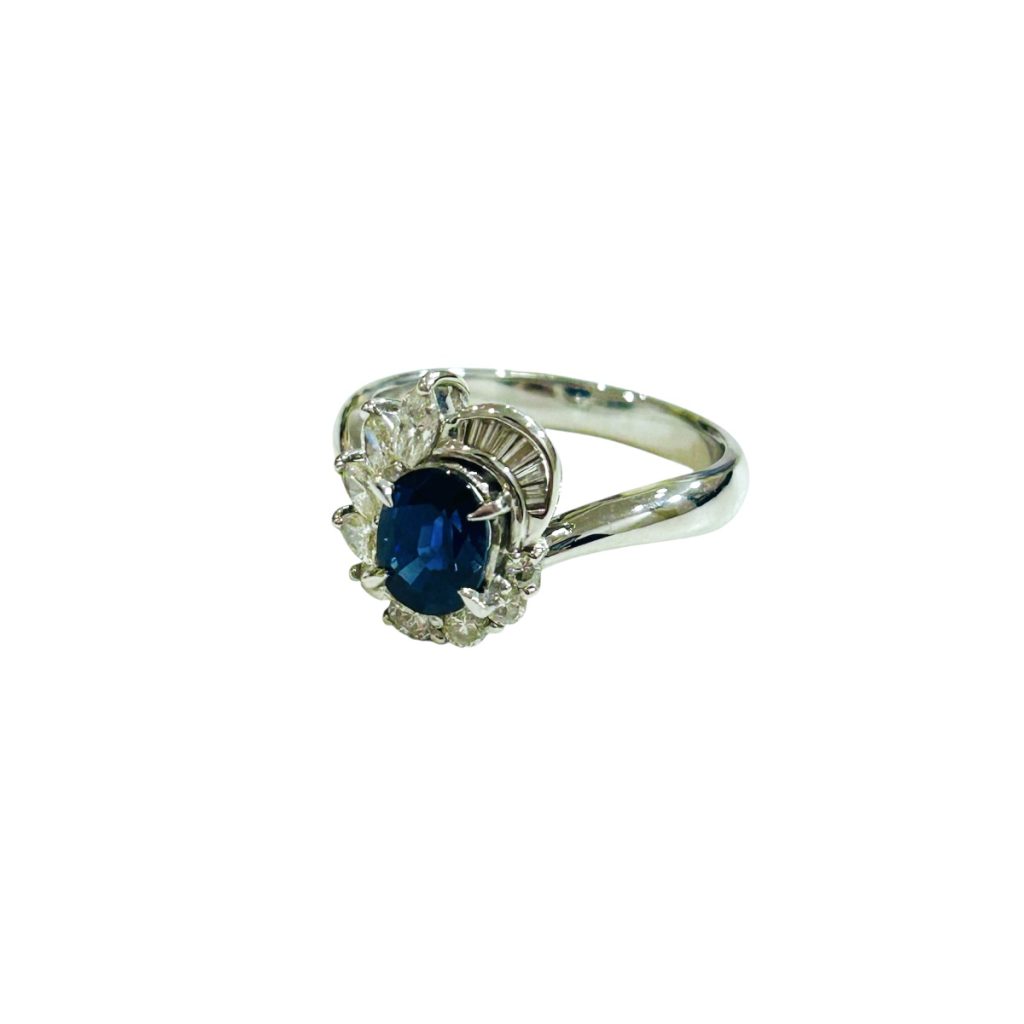 Pt900サファイア1.3ct＆メレダイヤ0.5ctリング