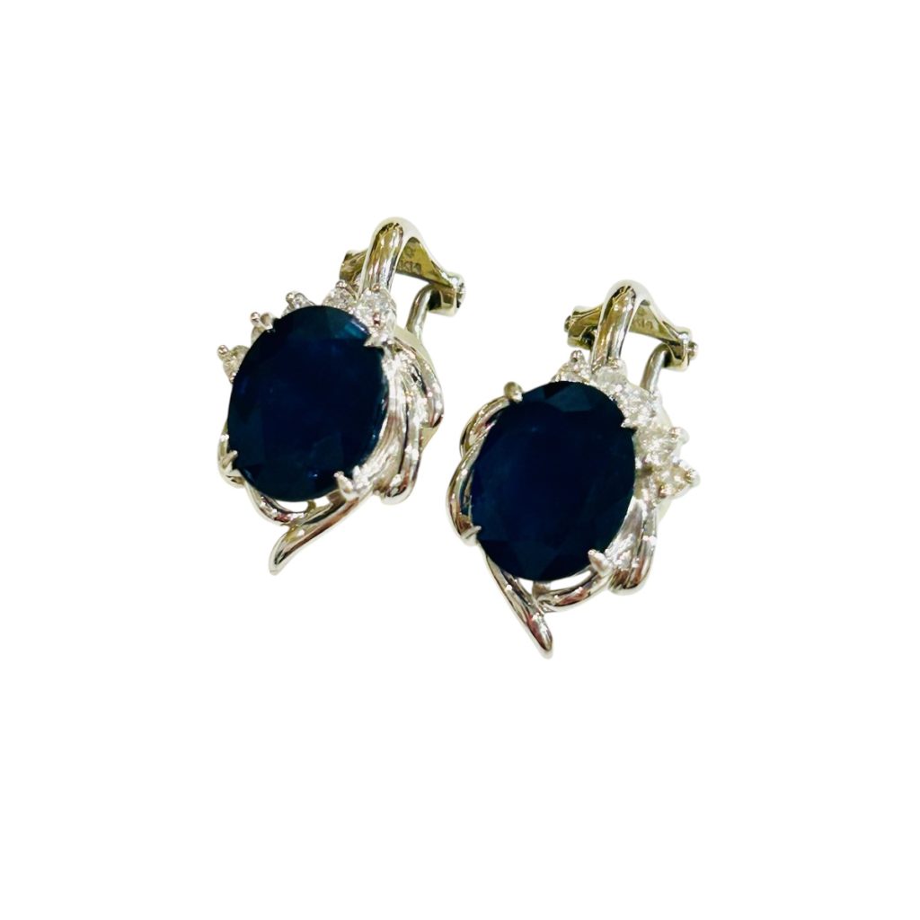 Pt900 サファイア5ct＆メレダイヤ付きイヤリング