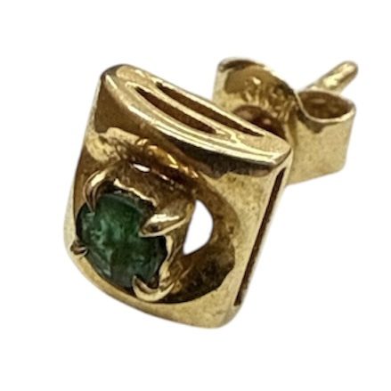 K18 18金 ピアス 石付き