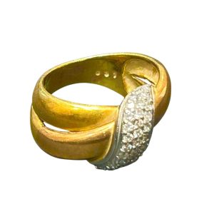 K18（18金）／Pt850（プラチナ850）のコンビリング メレダイヤ付き