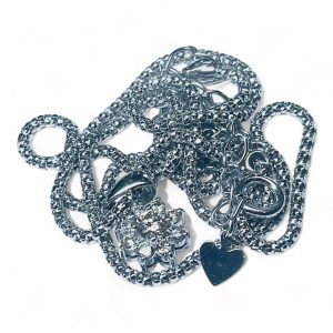 K18WG ネックレス（750刻印）