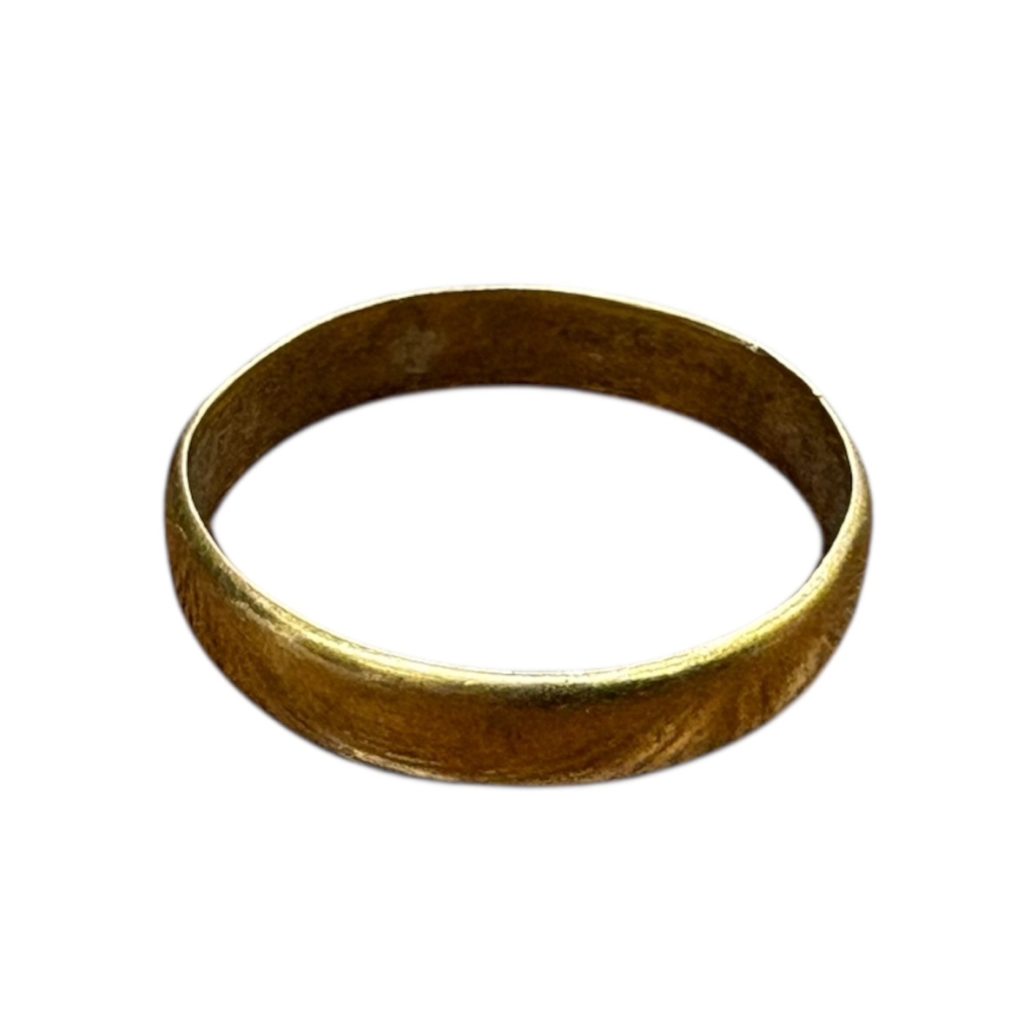 【K9 (9金)】形が歪んだリング