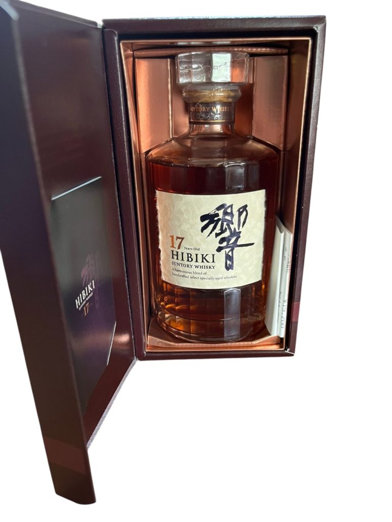サントリー 響 17年 700ml
