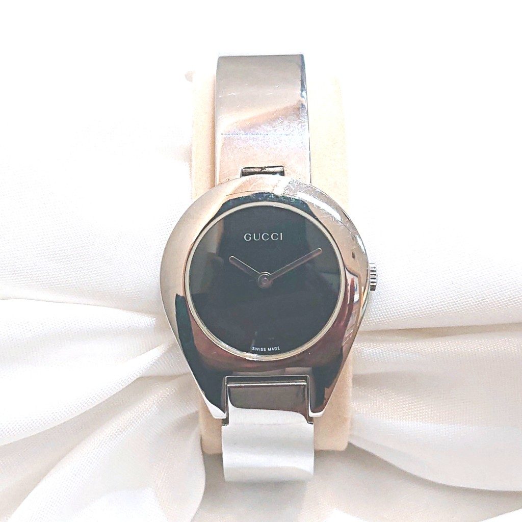 GUCCI グッチ ラウンドバングルウォッチ 6700L
