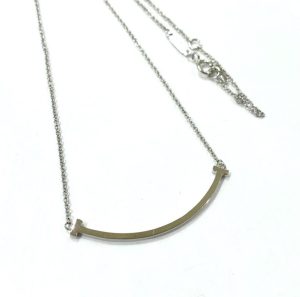 【Tiffany＆Co.】18金ホワイトゴールド・ティファニー・Tスマイルネックレス・貴金属・アクセサリー・ブランドネックレス