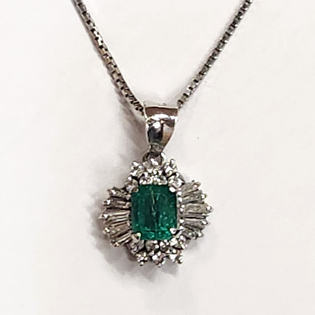 プラチナ850 (Pt850) エメラルド ダイヤモンド ネックレス ジュエリー 貴金属 | 別海町
