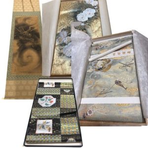着物の帯3点と龍の掛け軸4点