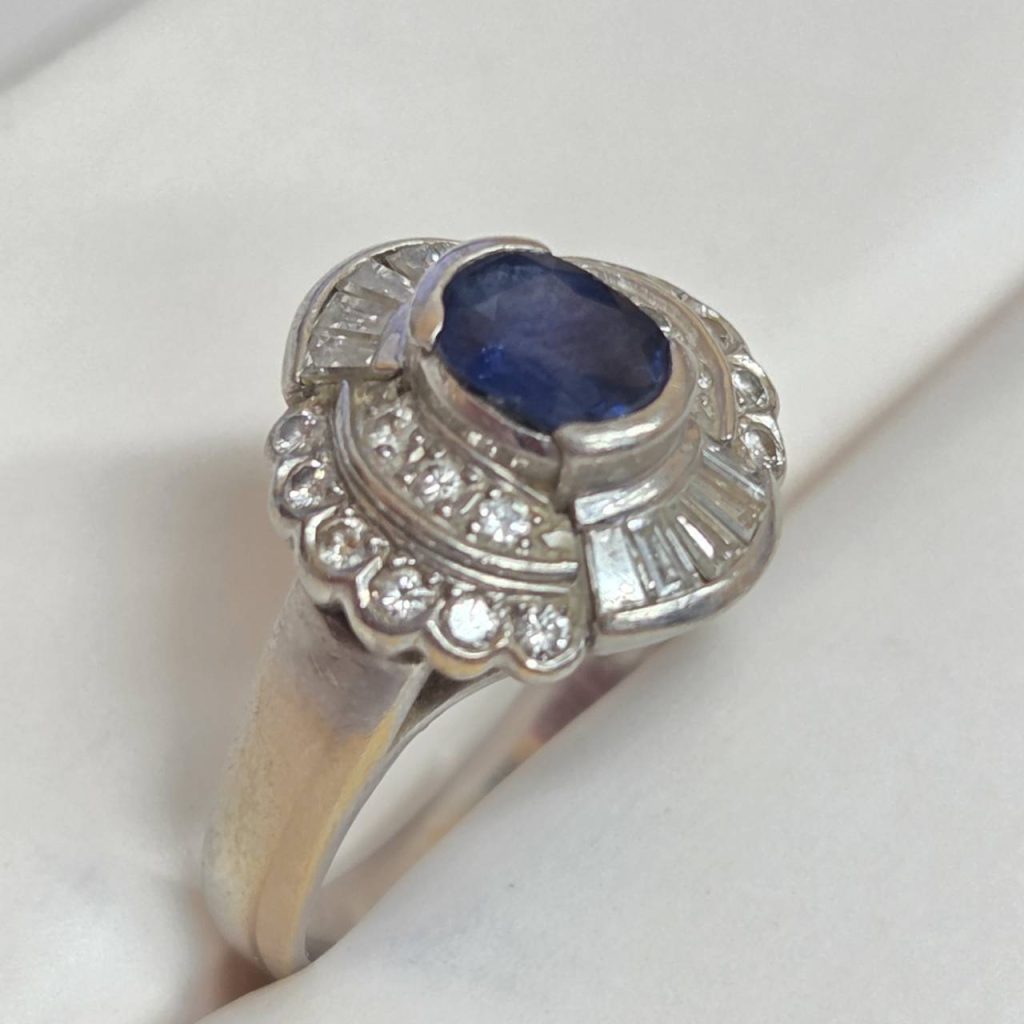 Pt900 サファイヤリング