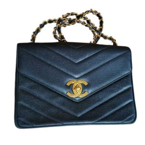 【CHANEL】シャネル・Vステッチ・キャビアスキン・チェーンバッグ・ブランドバッグ