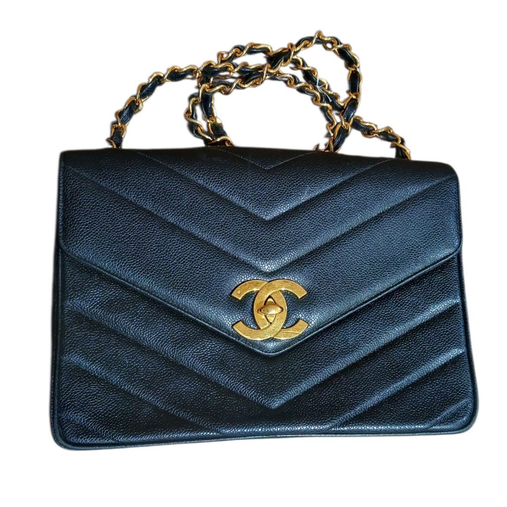 【CHANEL】シャネル・Vステッチ・キャビアスキン・チェーンバッグ・ブランドバッグ