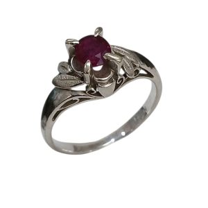 ホワイトゴールドが土台の指輪を高価買取!ジュエリーはさすがやがオススメ!