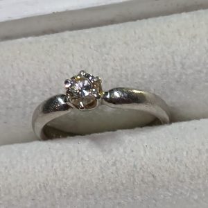 【Pt900リング】プラチナ900・貴金属・ジュエリー・アクセサリー・指輪・ダイヤモンド