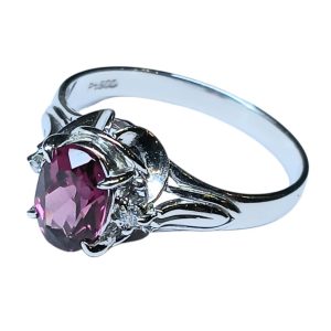 Pt900(プラチナ)ガーネット付きリング