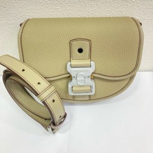 ディオールショルダーバッグ