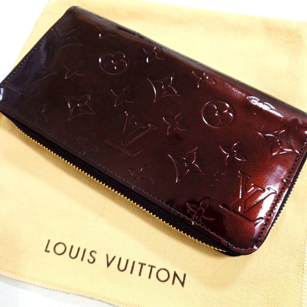 LOUIS VUITTON ルイ・ヴィトン ヴェルニ ラウンドファスナー ジッピーウォレット 長財布
