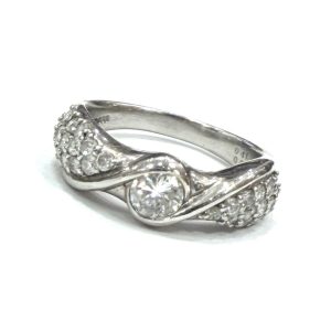 【Pt850 (プラチナ)】ダイヤモンド リング