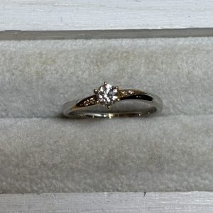 Pt900 K18 コンビ ダイヤモンドリング