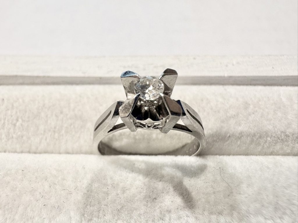 Pt900　リング　石あり