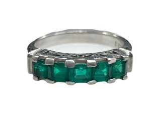 Pt900エメラルドリング