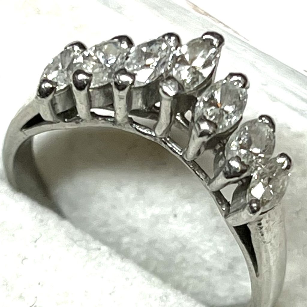 Pt900 プラチナ ダイヤモンドリング