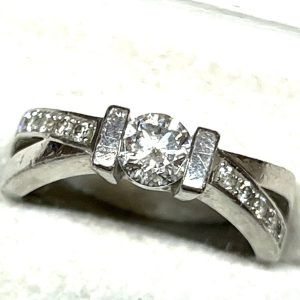 Pt900　プラチナ　ダイヤ　リング