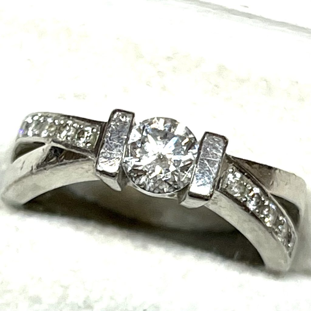 Pt900　プラチナ　ダイヤ　リング