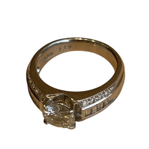 Pt900 ダイヤ付きリング