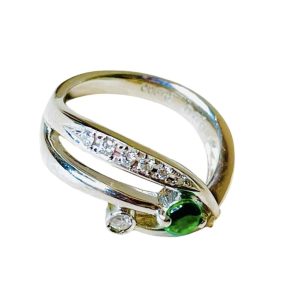 Pt900(プラチナ)　石付　リング