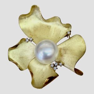 K18 真珠・メレダイヤ付きブローチ