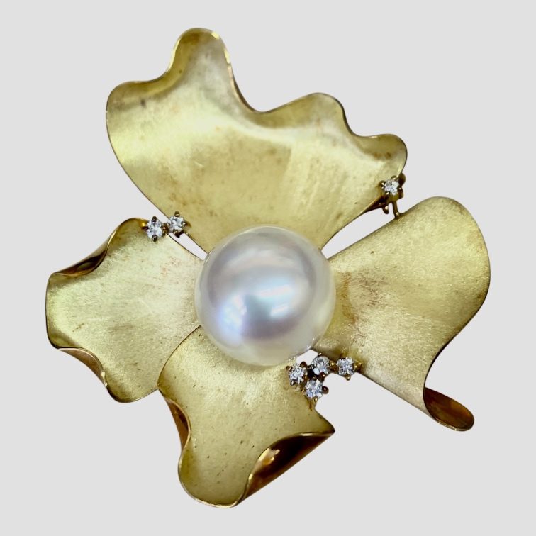 K18 真珠・メレダイヤ付きブローチ