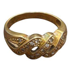 K18 18金　リング　宝石　ダイヤ付き